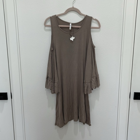 Ruffle Bell Sleeve Cold Shoulder Dress - Picture 6 of 10
